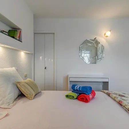 Apartment In Arbanija With Sea View, Balcony, Air Conditioning, Wifi 5138-1