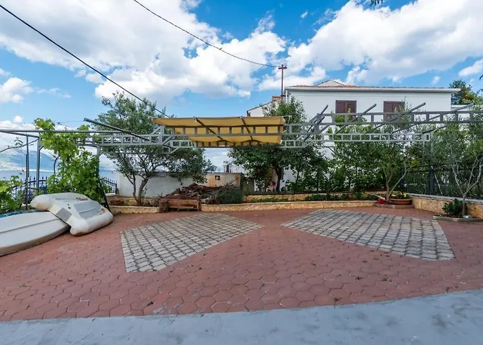 In Arbanija With Sea View, Balcony, Air Conditioning, Wifi 5138-1