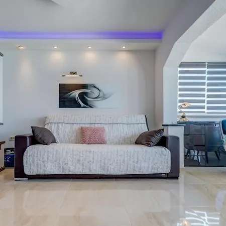 Apartment In Arbanija With Sea View, Balcony, Air Conditioning, Wifi 5138-1