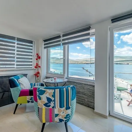 Διαμέρισμα In Arbanija With Sea View, Balcony, Air Conditioning, Wifi 5138-1 *