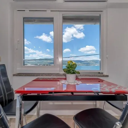 In Arbanija With Sea View, Balcony, Air Conditioning, Wifi 5138-1 Apartman *