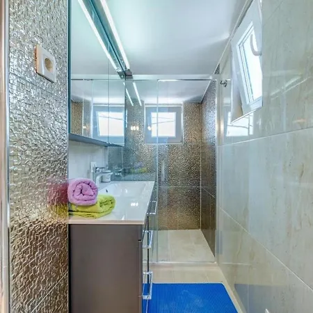 In Arbanija With Sea View, Balcony, Air Conditioning, Wifi 5138-1