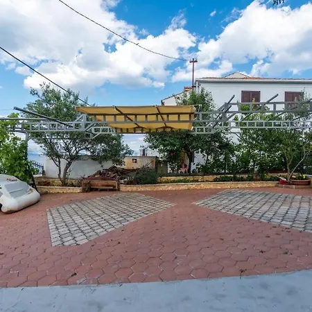 In Arbanija With Sea View, Balcony, Air Conditioning, Wifi 5138-1