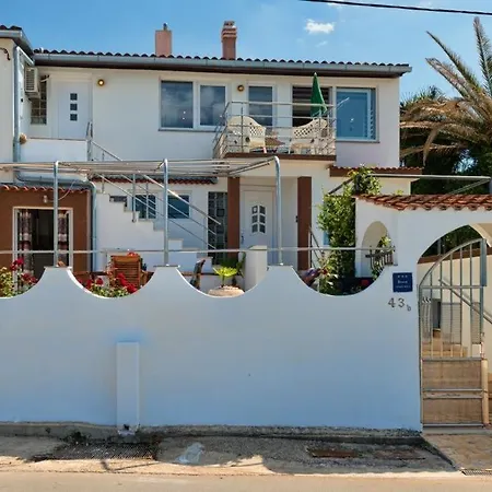 Διαμέρισμα In Arbanija With Sea View, Balcony, Air Conditioning, Wifi 5138-1