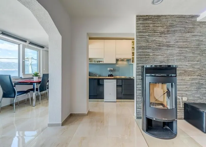 公寓 In Arbanija With Sea View, Balcony, Air Conditioning, Wifi 5138-1 *