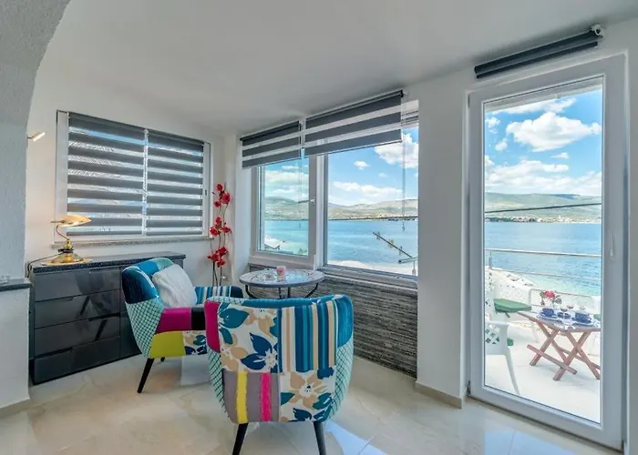 公寓 In Arbanija With Sea View, Balcony, Air Conditioning, Wifi 5138-1 *
