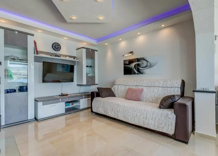 公寓 In Arbanija With Sea View, Balcony, Air Conditioning, Wifi 5138-1 特罗吉尔