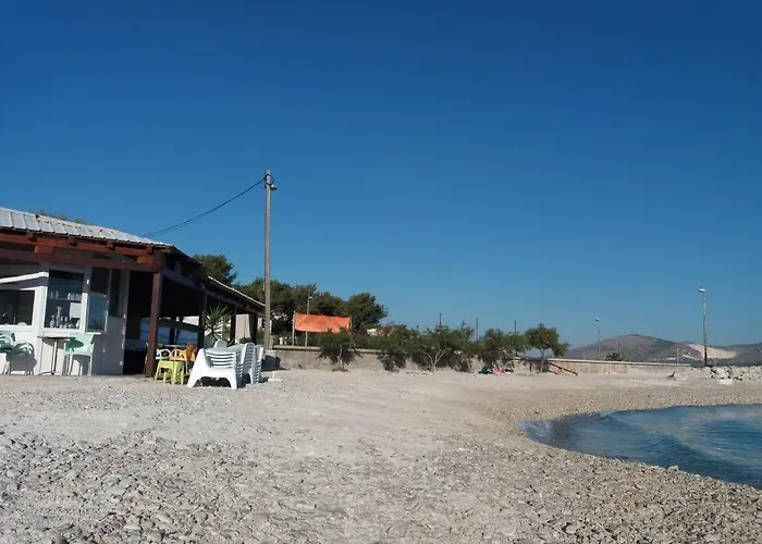 In Arbanija With Sea View, Balcony, Air Conditioning, Wifi 5138-1 * 特罗吉尔
